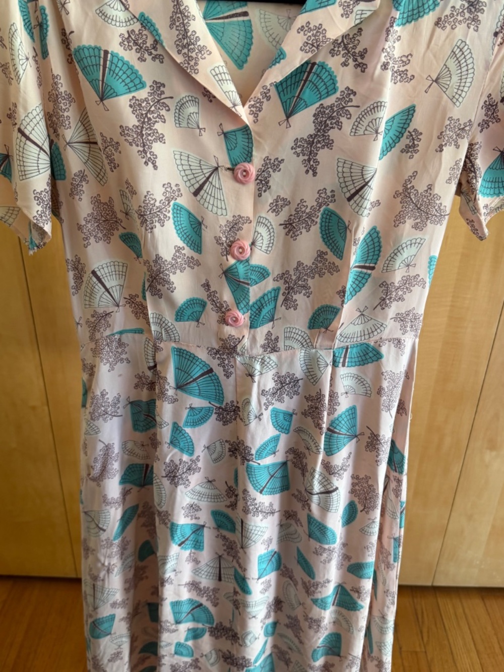 Vintage Pale Pink Rayon Dress with a Fan & Floral Print Design